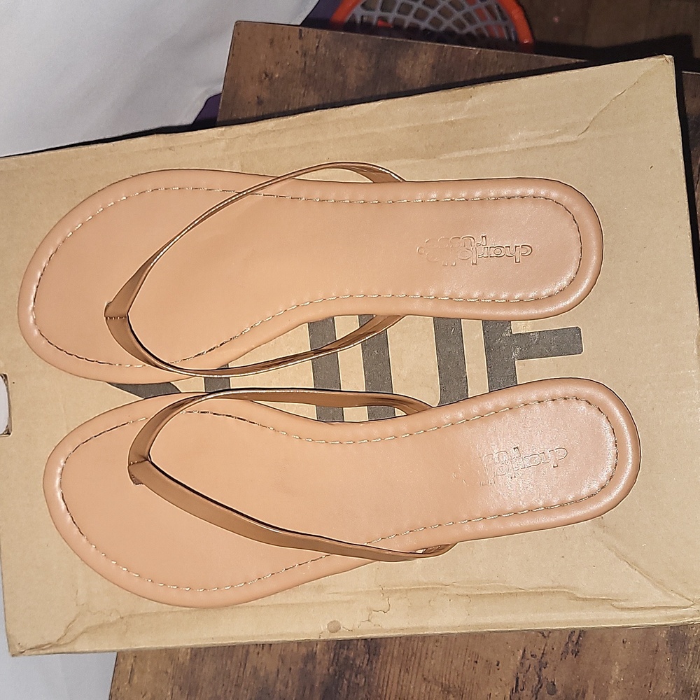 Womans slides - Picture 3 of 3